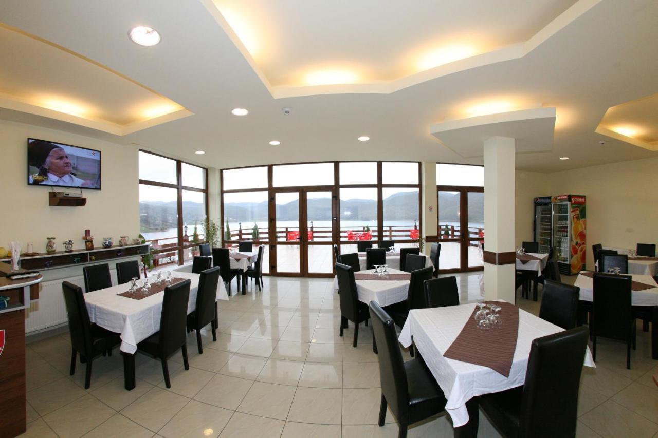 Pensiunea Belvedere ชินชิช ภายนอก รูปภาพ